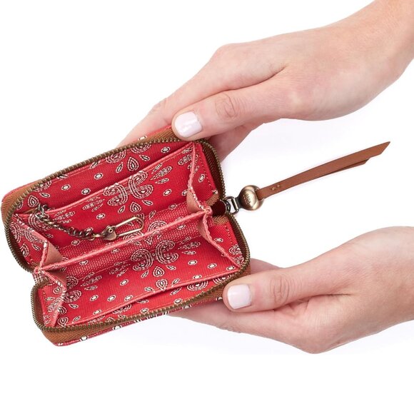 HOBO $68 Soma Small Wallet Red Journey Bandana NWT! - Picture 3 of 3
